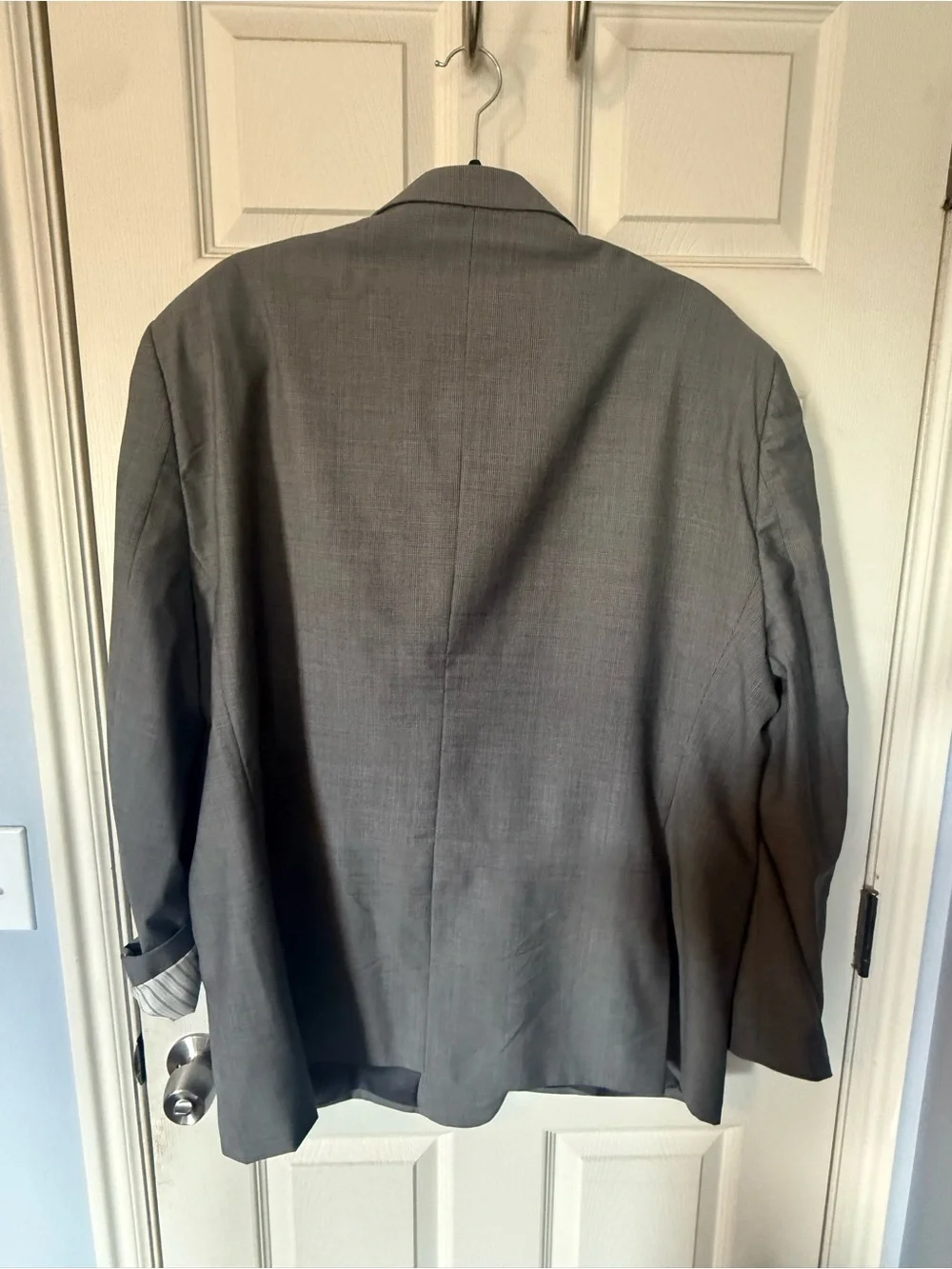 Classic Men's Gray Blazer - Single-Breasted